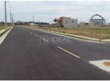 Terreno · 451m² · Terreno em Ascensão: Negociação Flexível em Campos