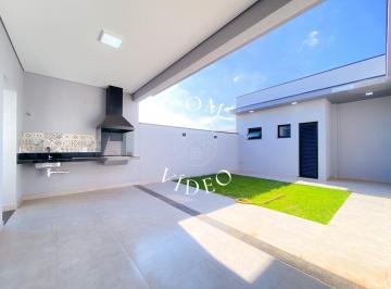 Foto 02 · Casa com suíte com closet e espaço para construção de piscina