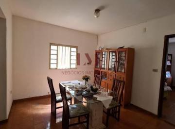 Casa · 125m² · 3 Quartos · 2 Vagas · Casa no bairro Tubalina com três quartos sendo uma suíte e armários planejados