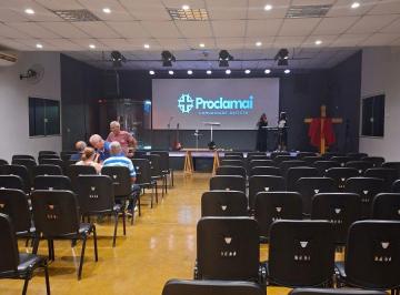 Comercial , Macaé · Igreja Novo Horizonte com todos os móveis.