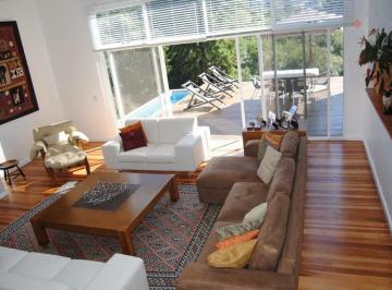 cb8838a316129fe9cf4c03bb2c9fe35572f8e3d3 · Casa com 3 dormitórios à venda, 255 m² por R$ 2.200.000,00 - Jardim Boa Vista - Pinhais/PR