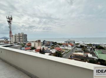 Apartamento · 141m² · 3 Quartos · 2 Vagas · Cobertura no Sea Paradise na quadra-mar no Centro - Navegantes/SC