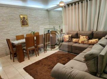 Apartamento · 103m² · 3 Quartos · 1 Vaga · Apartamento de 3 dormitórios, com 1 vaga, próximo ao comércio e condução.