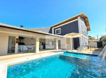 c9e747152ea3138ca6ebd5fb0bd7c3d1de6d0391 · Casa 4 quartos terreno inteiro com piscina, Rio das Ostras/RJ.