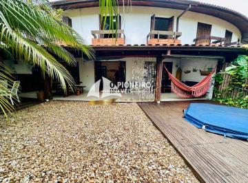 Casa · 180m² · 4 Quartos · 3 Vagas · Casa de condomínio disponível para venda, na Barra do Sahy