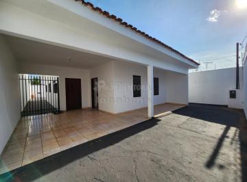 Casa · 144m² · 3 Quartos · 2 Vagas · Casa - Jardim Caparroz