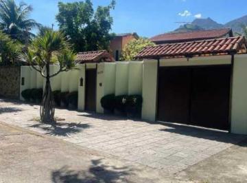 Casa · 460m² · 6 Quartos · 3 Vagas · Casa de condomínio no Anil, 6 Quartos, sendo 3 suítes, 460m2, 3 Vagas