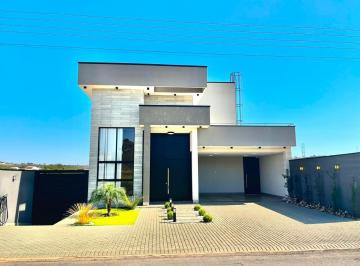 Casa de 3 quartos, Caldas Novas · Oportunidade Única Sobrado no Condomínio Marinas Di Caldas 