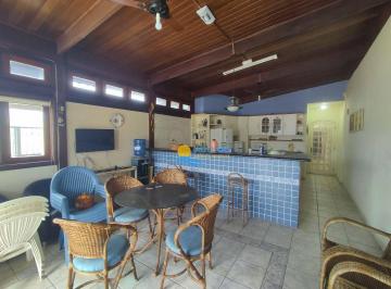 34e1dc57994988148c431f6f272b8bb40e0fc31f · Cobertura próximo à praia com sacada — Pitangueiras — Guarujá