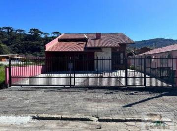 Casa · 3 Quartos · Casa à venda no bairro Centro - Urubici/SC