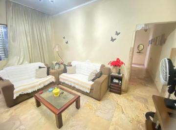 Casa · 224m² · 4 Quartos · 4 Vagas · Sobrado a Venda no bairro Marapé