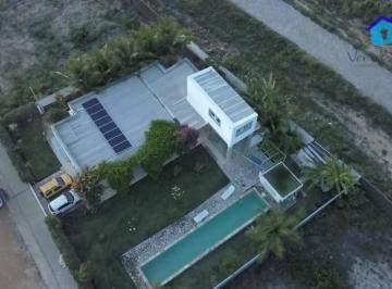 e8f32a079394cc680d7602c8366581f926603e3a · Casa linda, 4 quartos, cond fechado e vista permanente!