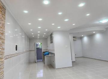 Casa · 250m² · 3 Quartos · 2 Vagas · Casa Duplex no Cond. Abraham Pazuello, 3 qtos c/Hidro, 2 vgs cobertas.