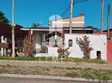Casa ·
!!!OPORTUNIDADE DE INVESTMENTO NO LITORAL!!!
Na frente 1 casa com 2 dormitório