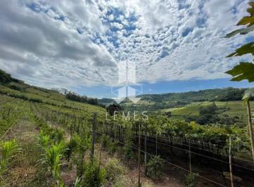 Rural , Monte Belo do Sul · 
                    Vende-se Propriedade Rural localizada em Monte Belo do Sul distante 5km da cida