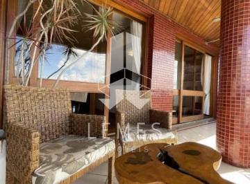 Apartamento · 260m² · 3 Quartos · 1 Vaga · 
                    LAPARTAMENTO ALTO PADRÃO, COM ÓTIMA LOCALIZAÇÃO, COMPOSTO POR:

- TRÊS DORMITÓR