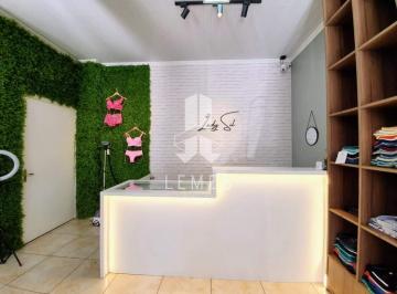 Comercial · 54m² · 
                    Oportunidade para investimento, loja de roupas, localizada na avenida São Roque