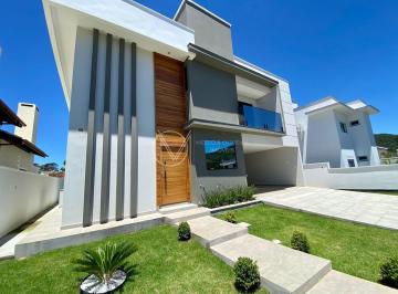 Casa · 267m² · 3 Quartos · 3 Vagas · Casa de Alto Padrão - Condomínio Moinho, próximo a praia do Moçambique