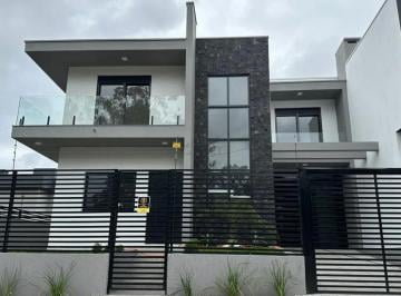Casa · 145m² · 3 Quartos · 2 Vagas · Sobrados alto padrão