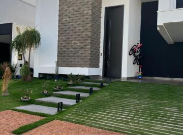 f531aa0802a644489a2e71b5ffac1a9c.jpeg · Casa para Venda em Uberlândia/MG - 3 Dorm. 328 m2 Área Útil