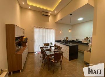 Casa · 180m² · 3 Quartos · 4 Vagas · Casa de Condomínio, Centro, Bady Bassitt
