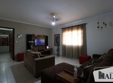 Apartamento · 100m² · 3 Quartos · 2 Vagas · Apartamento com 3 dorms, Higienópolis, São José do Rio Preto - R$ 389 mil, Cod: 1632