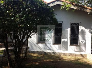 Casa · 450m² · 4 Quartos · 5 Vagas · Maravilhosa casa isolada de alto padrão