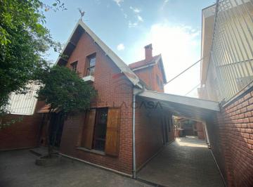 Casa · 200m² · 5 Quartos · 4 Vagas · Linda Casa na Mooca Estilo Europeu 4 quartos e 4 vagas