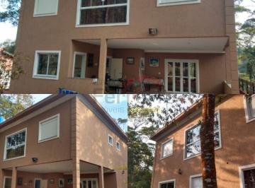 Casa · 220m² · 4 Quartos · 5 Vagas · Sobrado maravilhoso totalmente mobiliado no Condomínio Parque Suíça (Serra da Cantareira)