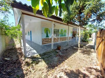 Casa de 2 quartos, Pontal do Paraná · Casa Ampla com Terreno Espaçoso em Itatiaia