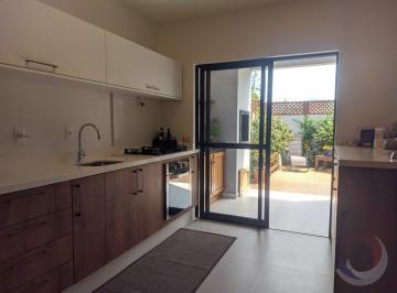 8 · Casa Residencial com 3 quartos no bairro Campeche