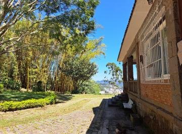 Casa de 5 quartos, Petrópolis · VENDA | PETRÓPOLIS: Casa super simpática com 5 quartos, em rua com cancela