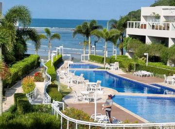 13e4a4b86b2a953016489a1530fae22d678f12ce · Casa, 420 m² - venda por R$ 2.900.000,00 ou aluguel por R$ 25.000,00/mês - Praia de Pernambuco - Gua