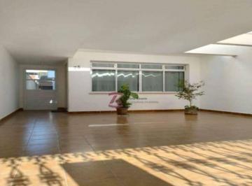 92000eae6acc34e3aa6b69568b7e2addf89126c2 · Sobrado em Santo Amaro com 190m² de área útil, 04 dormitórios, 02 suítes, 05 banheiros e 02 vagas a