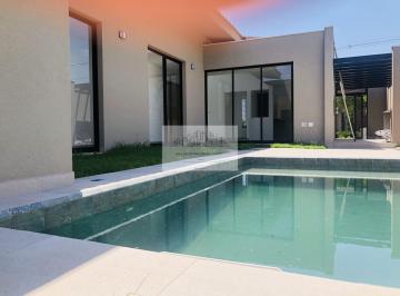 Casa · 225m² · 3 Quartos · 2 Vagas · Casa Alto Padrão no Condomínio Buona Vita