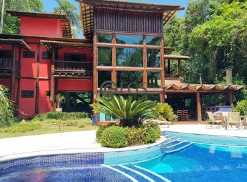 Casa · 761m² · 4 Quartos · 3 Vagas · Casa em 2 lotes no condomínio Porto de Ibiúna para venda ou locação anual.