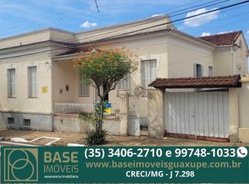 Casa de 3 quartos, Guaxupé · Casa à venda no Centro de Guaxupé/MG