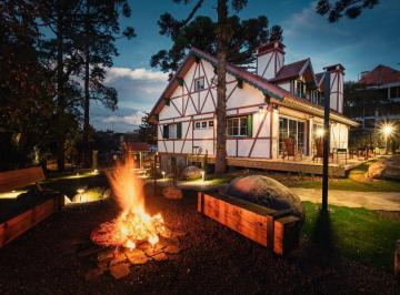 g1_687_2620_1707_091023.jpg · APARTAMENTO COM 01 SUÍTE À VENDA EM GRAMADO