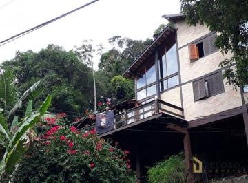 8e494426560cd819d98461b56976d1bf203479e4 · Sobrado à venda | 241m² | 3 dormitórios | 2 suítes | 10 vagas - Condomínio Parque Petrópolis - Mairi