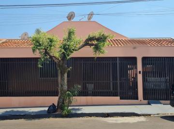 1.jpg · Casa para Venda em Itápolis/SP - 3 Dorm. 168 m2 Área Útil