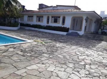 Casa de 6 quartos, Jaboatão dos Guararapes ·  Casa em Candeias com 3 salas amplas, 6 quartos, 4 suítes e lazer