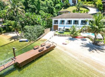 Casa de 4 quartos, Angra dos Reis · Casa em Angra dos Reis Condomínio Fechado