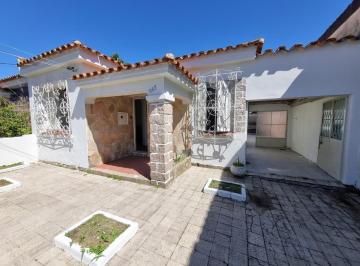 20231120115519773152.jpg · Casa para Venda em Pelotas, Centro, 2 dormitórios, 2 banheiros, 2 vagas
