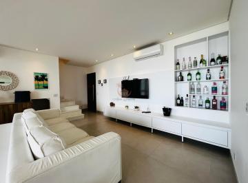Imagem do Imóvel · Casa em condomínio 100m do mar disponível para locação de temporada.