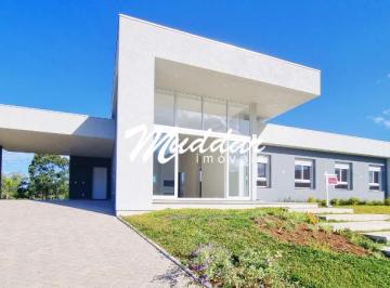 Casa · 213m² · 4 Quartos · 2 Vagas · 
                    Casa 3D com toda a segurança que apenas um condomínio fechado de alto padrão po