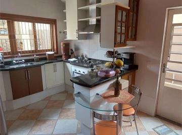 Casa · 262m² · 3 Quartos · 2 Vagas · Sobrado com 3 quartos à venda em Jardim Regina - SP