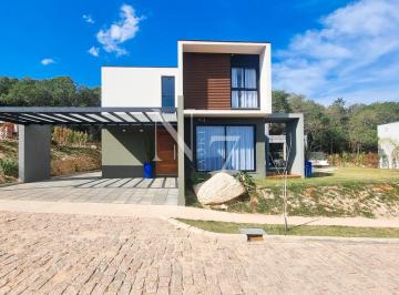 Casa · 195m² · 4 Quartos · 2 Vagas · Sobrado Moderno em Condomínio Exclusivo em Atibaia !