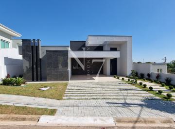 Casa · 220m² · 3 Quartos · 4 Vagas · Casa Nova com 03 Suítes + Escritório em Condomínio Fechado !