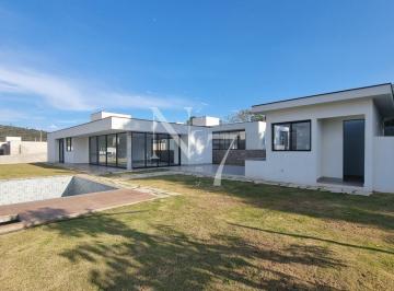 Casa · 248m² · 3 Quartos · 4 Vagas · Casa térrea NOVA em condomínio fechado !