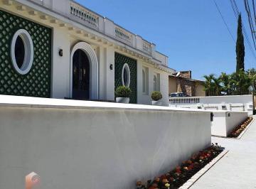 4d03717b65940150e9c04e037ae17e35164c4203 · Casa com 4 dormitórios à venda, 885 m² por R$ 6.200.000,00 - Condomínio Arujazinho I, II e III - Aru